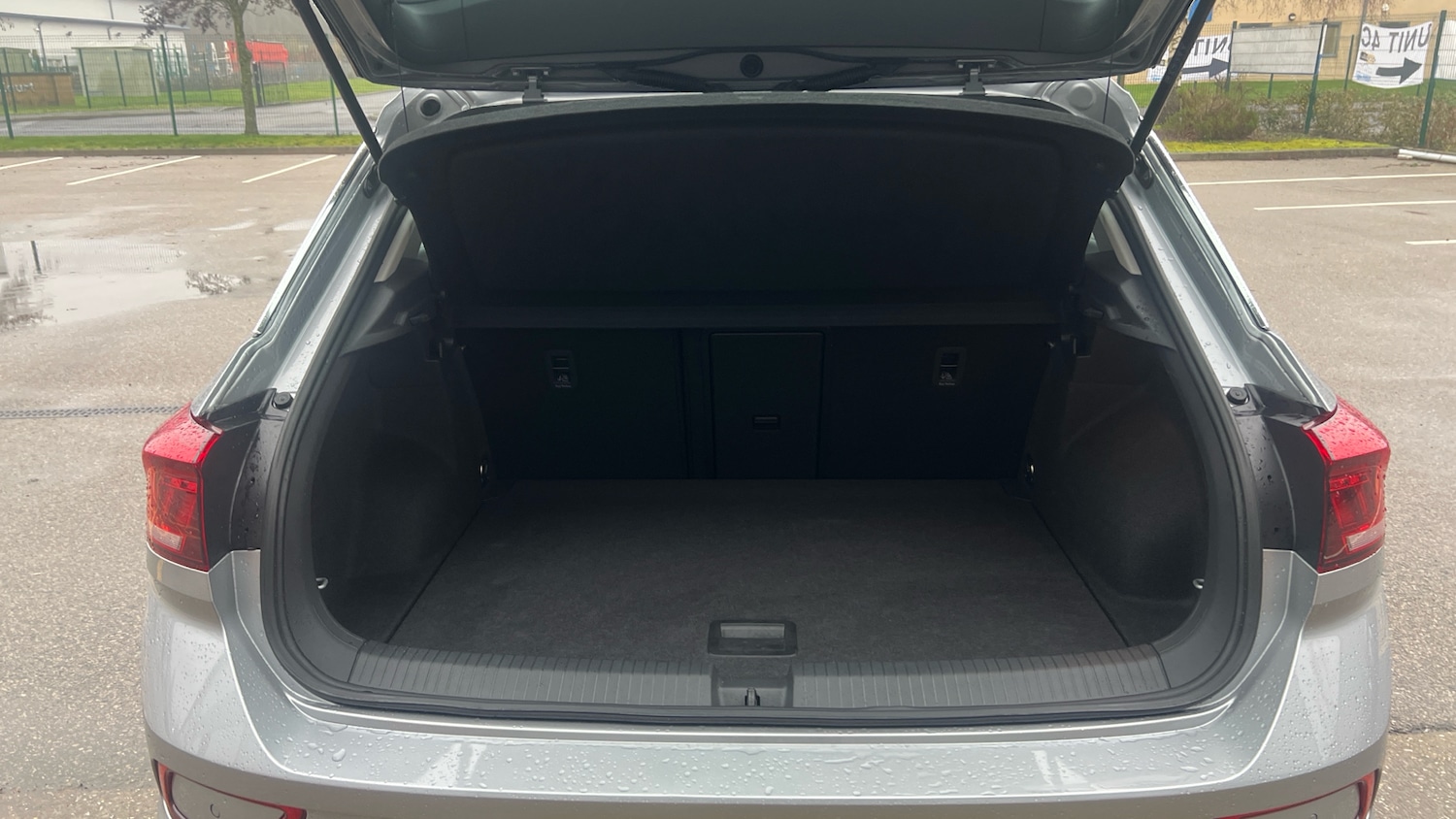 Used Volkswagen T-Roc 2024 for sale - 77516371: Photo 4