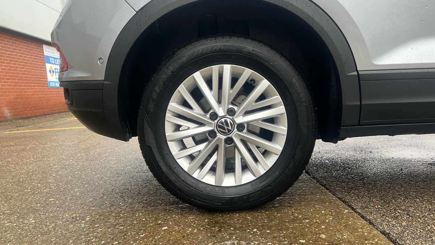 Used Volkswagen T-Roc 2024 for sale - 77516371: Photo 7