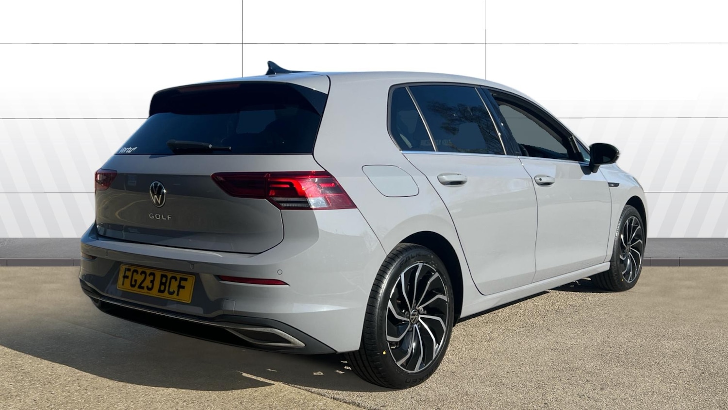 Used Volkswagen Golf 2023 for sale - 77946967: Photo 2