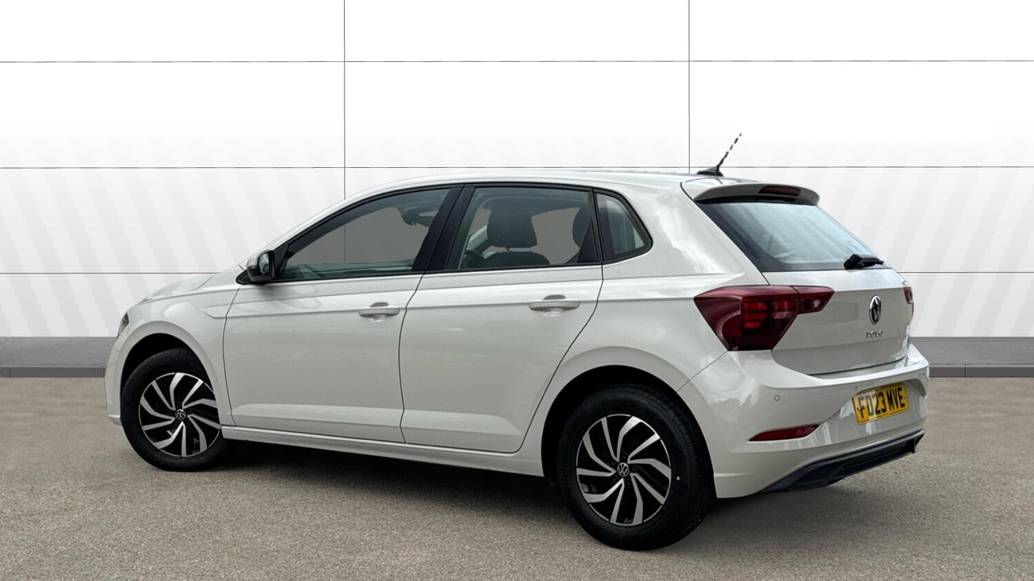 Used Volkswagen Polo 2023 for sale - 75871277: Photo 2