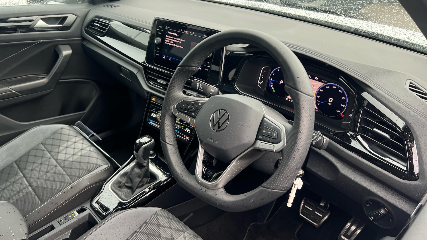 Used Volkswagen T-Roc 2025 for sale - 77005795: Photo 11