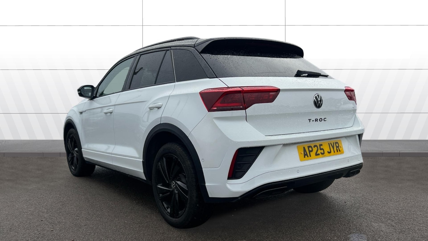 Used Volkswagen T-Roc 2025 for sale - 77005795: Photo 2