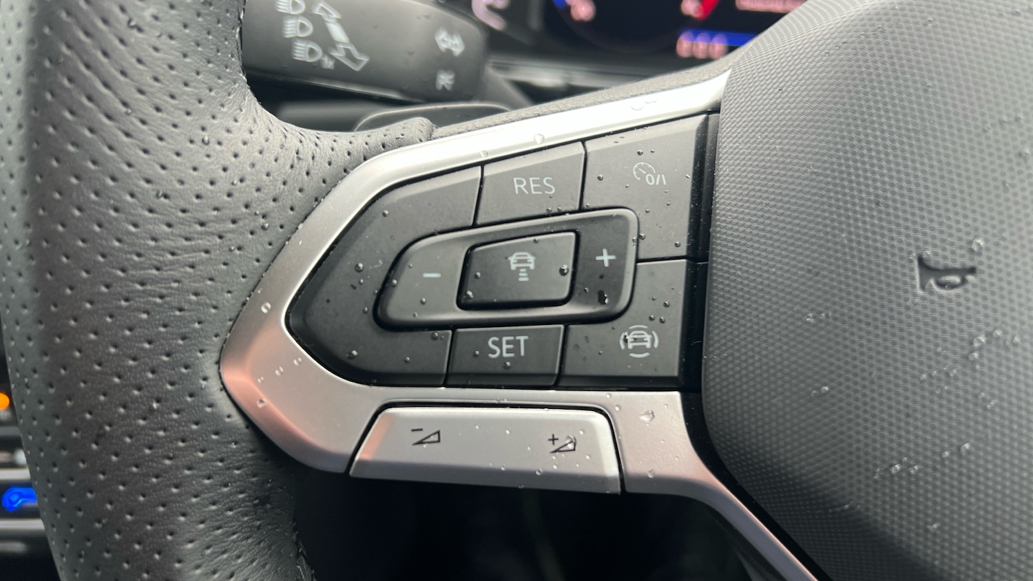 Used Volkswagen T-Roc 2025 for sale - 77005795: Photo 28