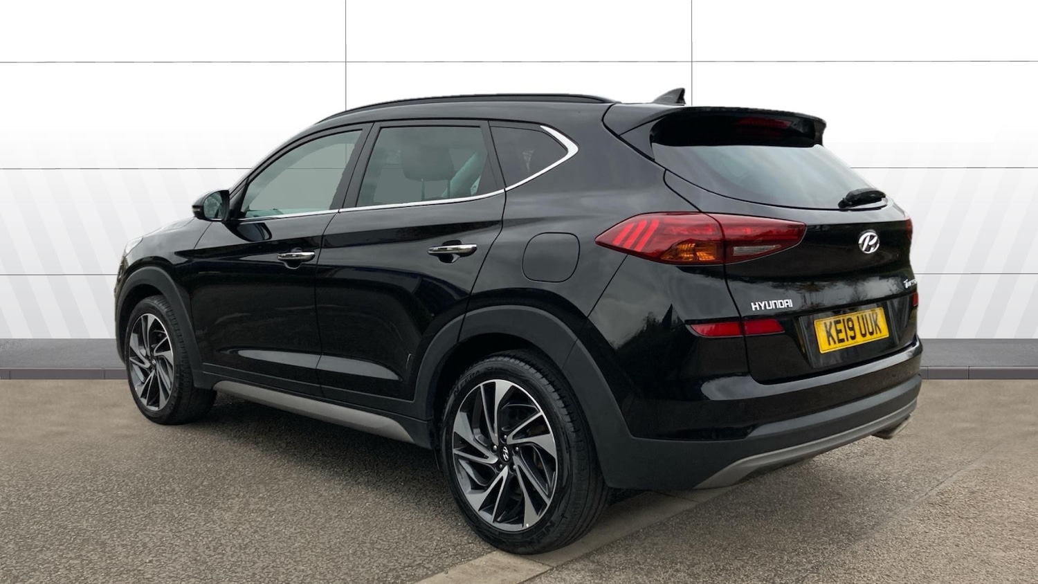 Used Hyundai TUCSON 2019 for sale - 76477063: Photo 2