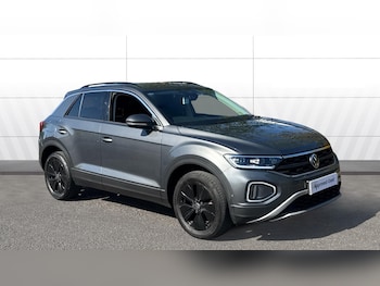 Used Volkswagen T-Roc 2024 for sale - 78370796: Photo