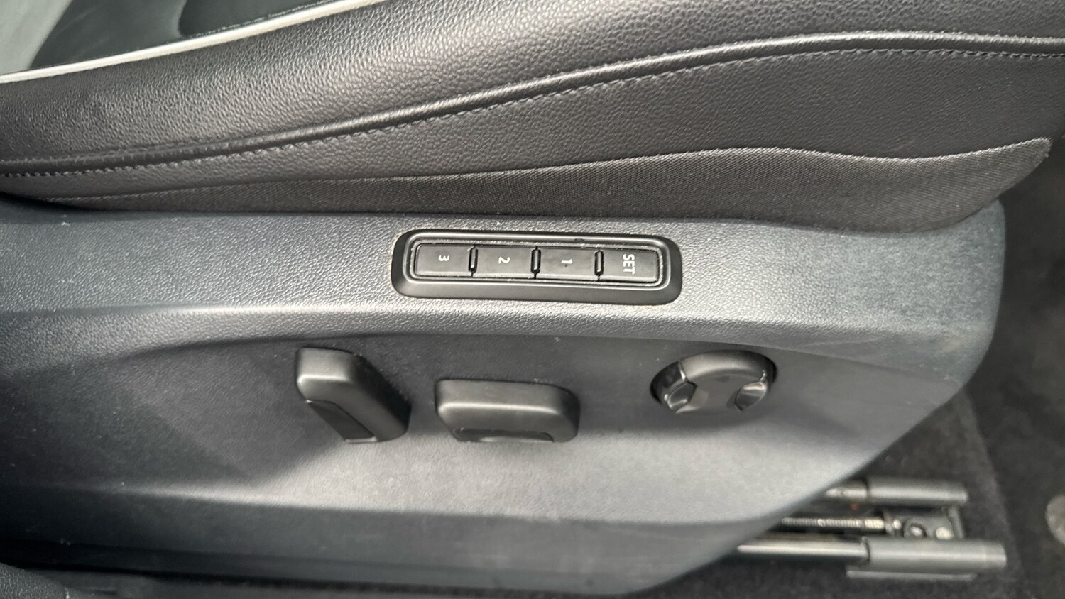 Used Volkswagen Tiguan 2021 for sale - 76894357: Photo 34