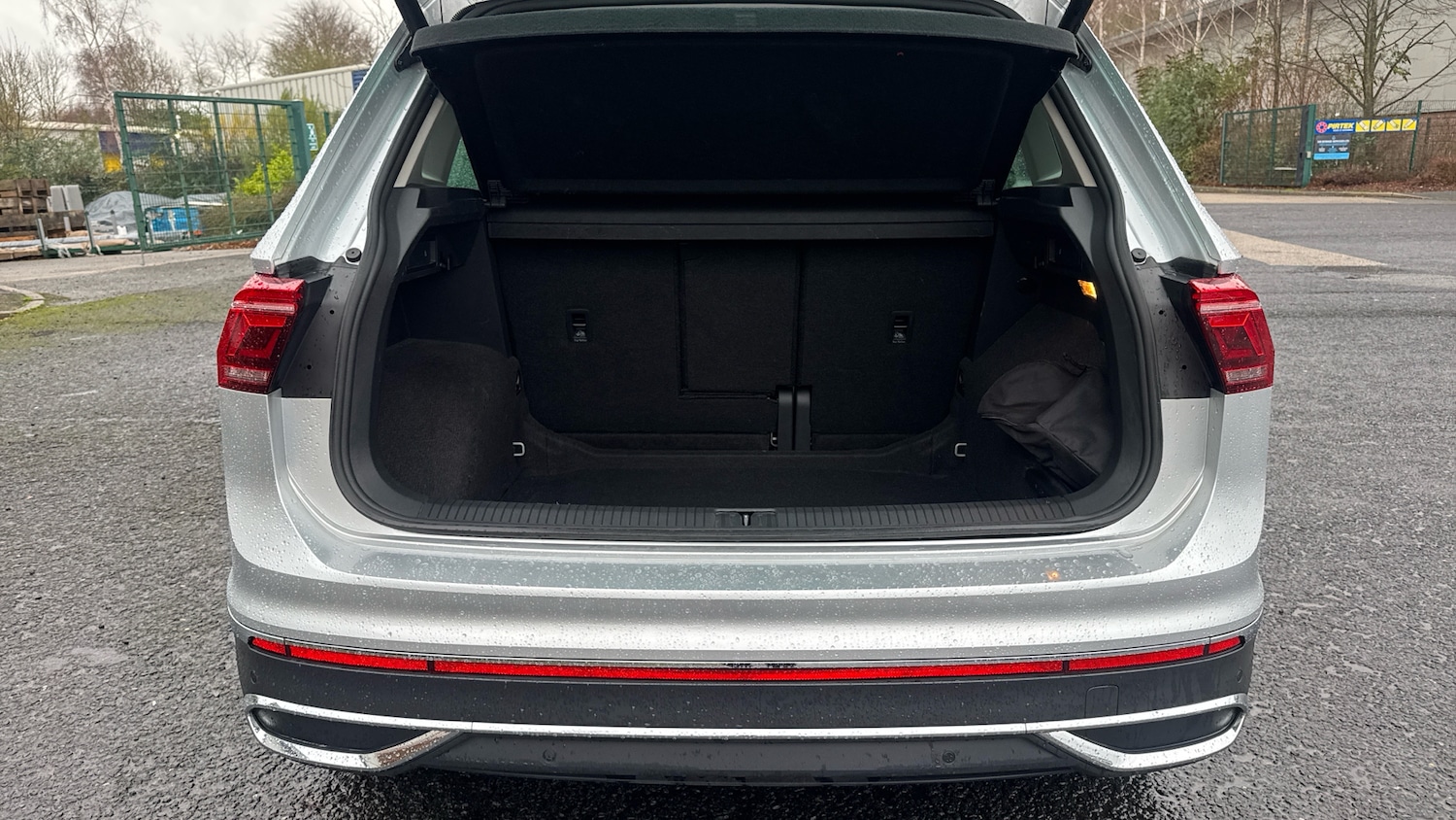 Used Volkswagen Tiguan 2021 for sale - 76894357: Photo 4