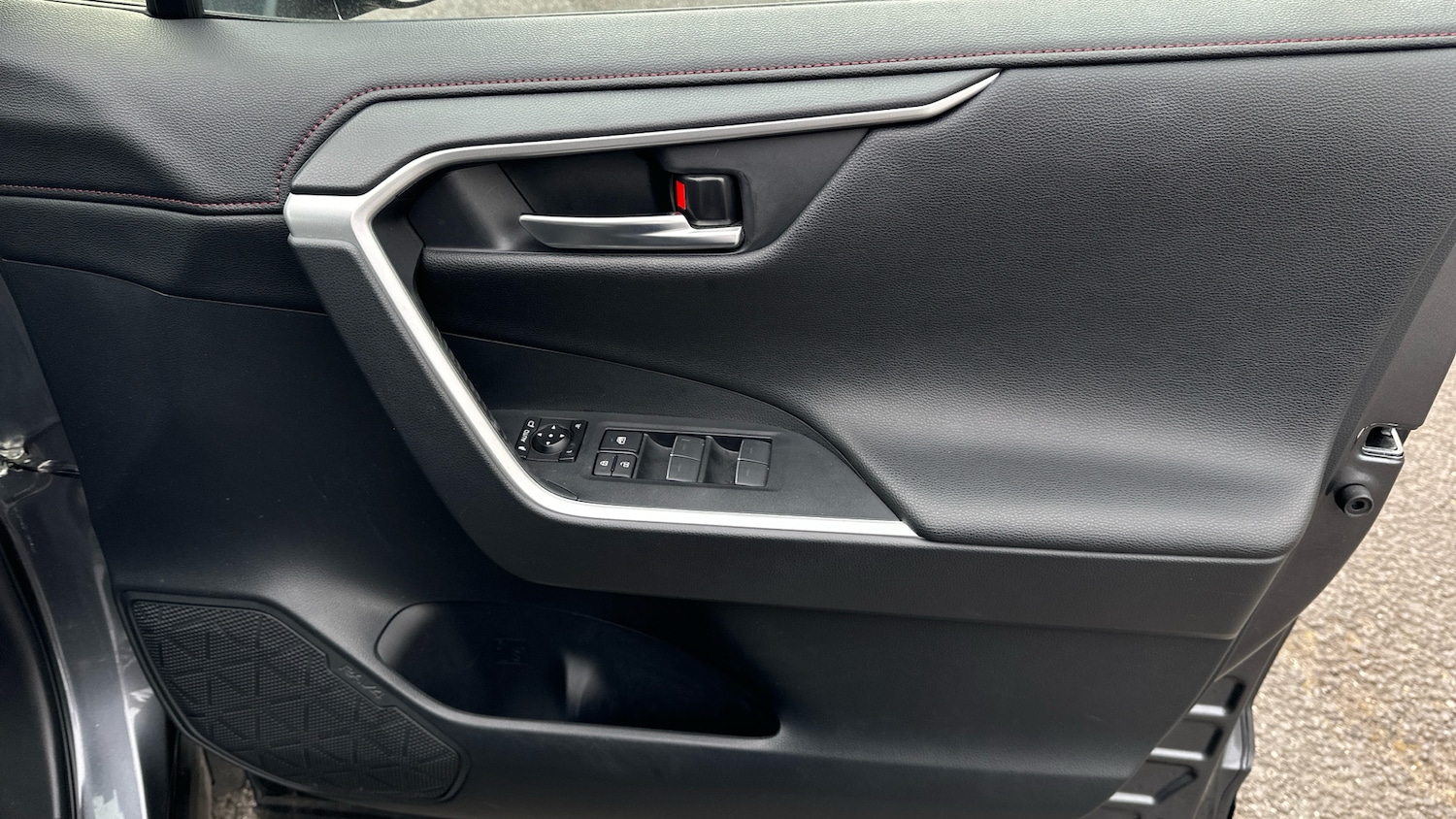 Used Toyota RAV4 2022 for sale - 77650183: Photo 37