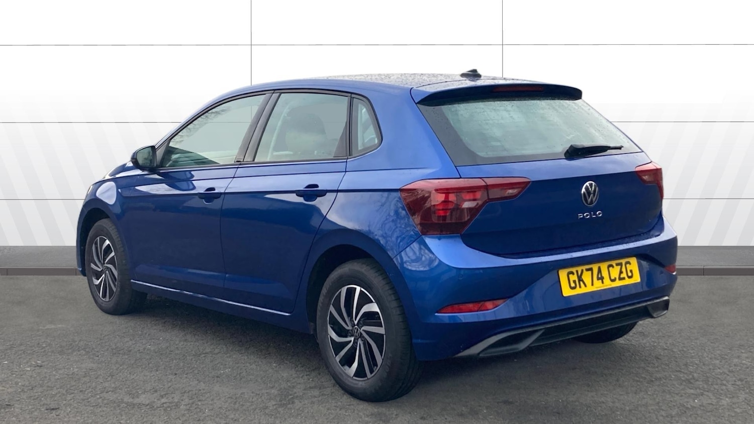 Used Volkswagen Polo 2024 for sale - 77125621: Photo 2