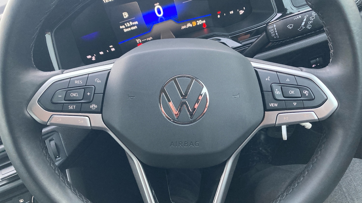 Used Volkswagen Polo 2024 for sale - 77125621: Photo 35