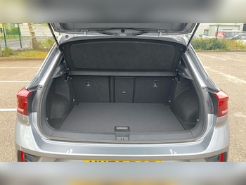 Used Volkswagen T-Roc 2023 for sale - 78251633: Photo