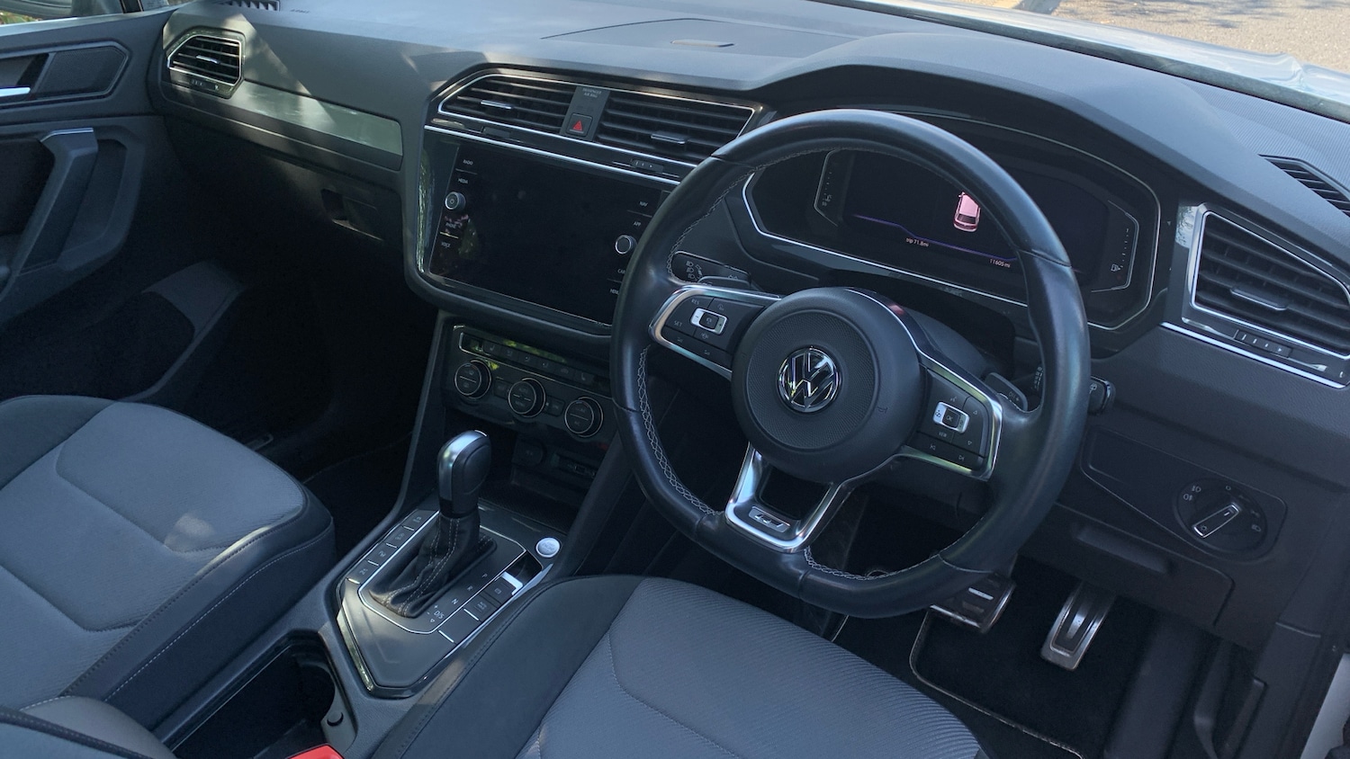 Used Volkswagen Tiguan 2020 for sale - 77138505: Photo 11