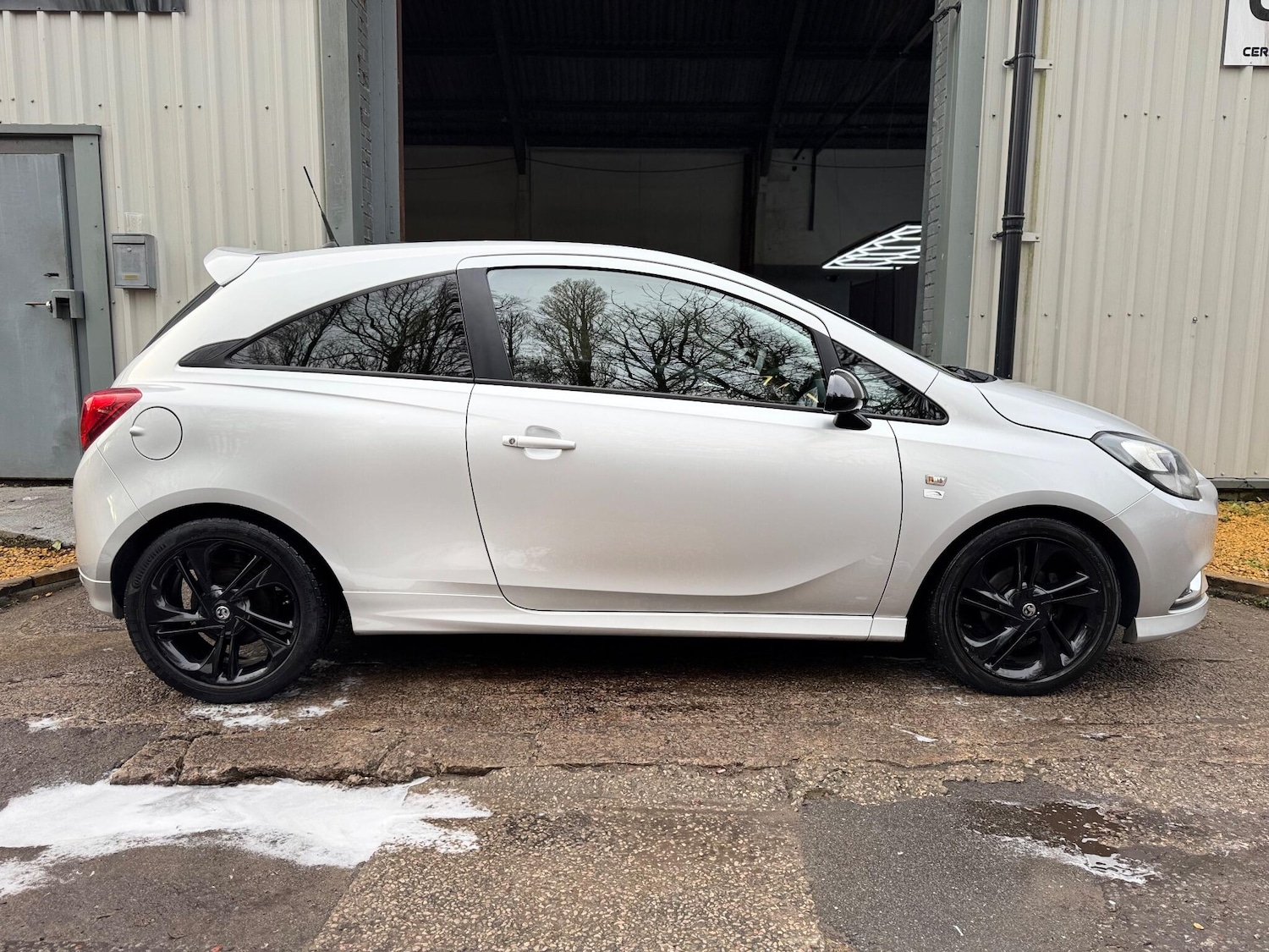 Used Vauxhall Corsa 2015 for sale - 77156177: Photo 4