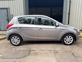Used Hyundai i20 2013 for sale - 78307448: Photo