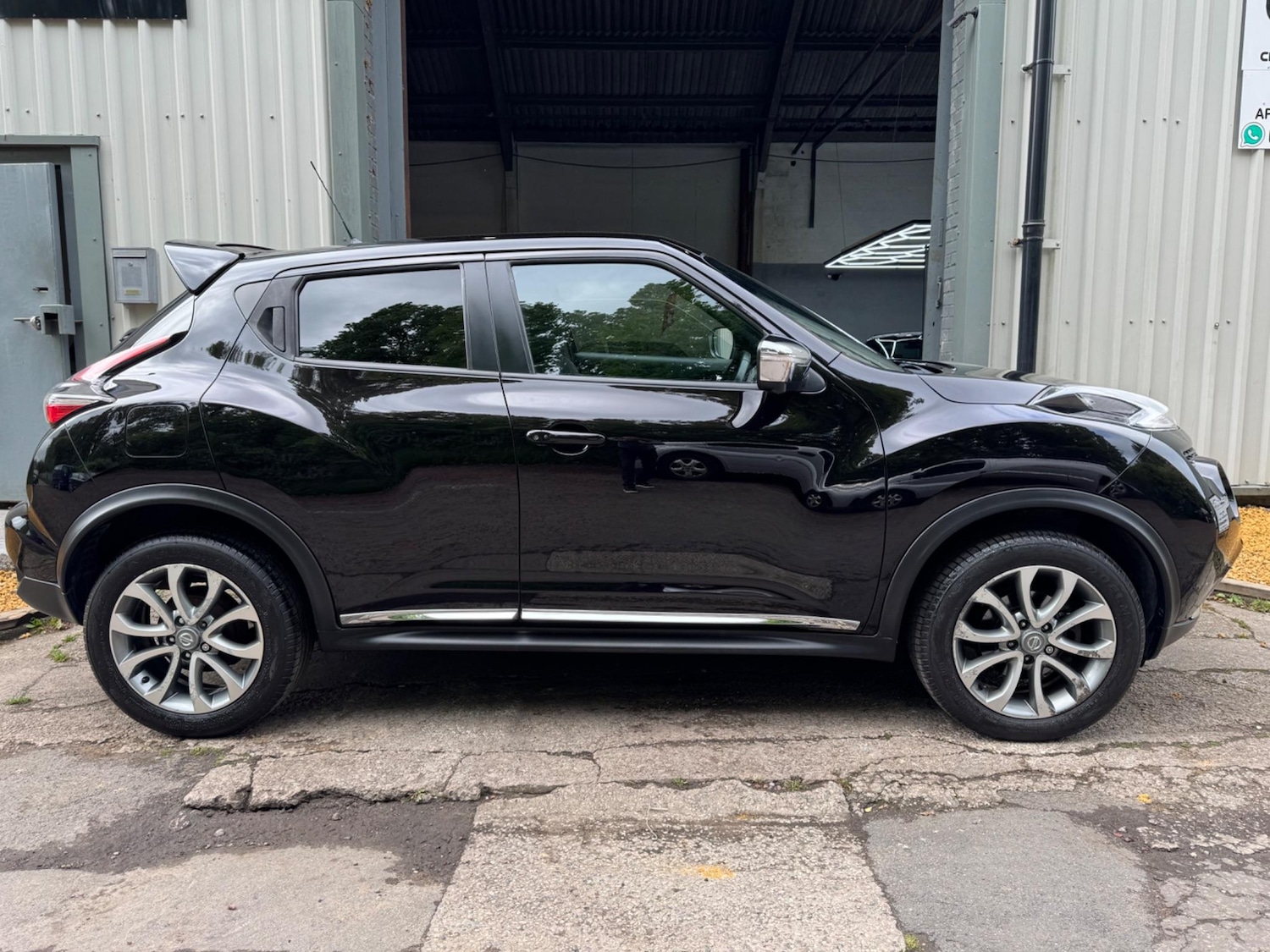 Used Nissan Juke 2017 for sale - 76772109: Photo 3