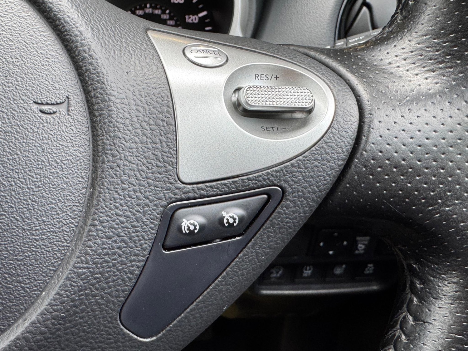 Used Nissan Juke 2017 for sale - 76772109: Photo 33