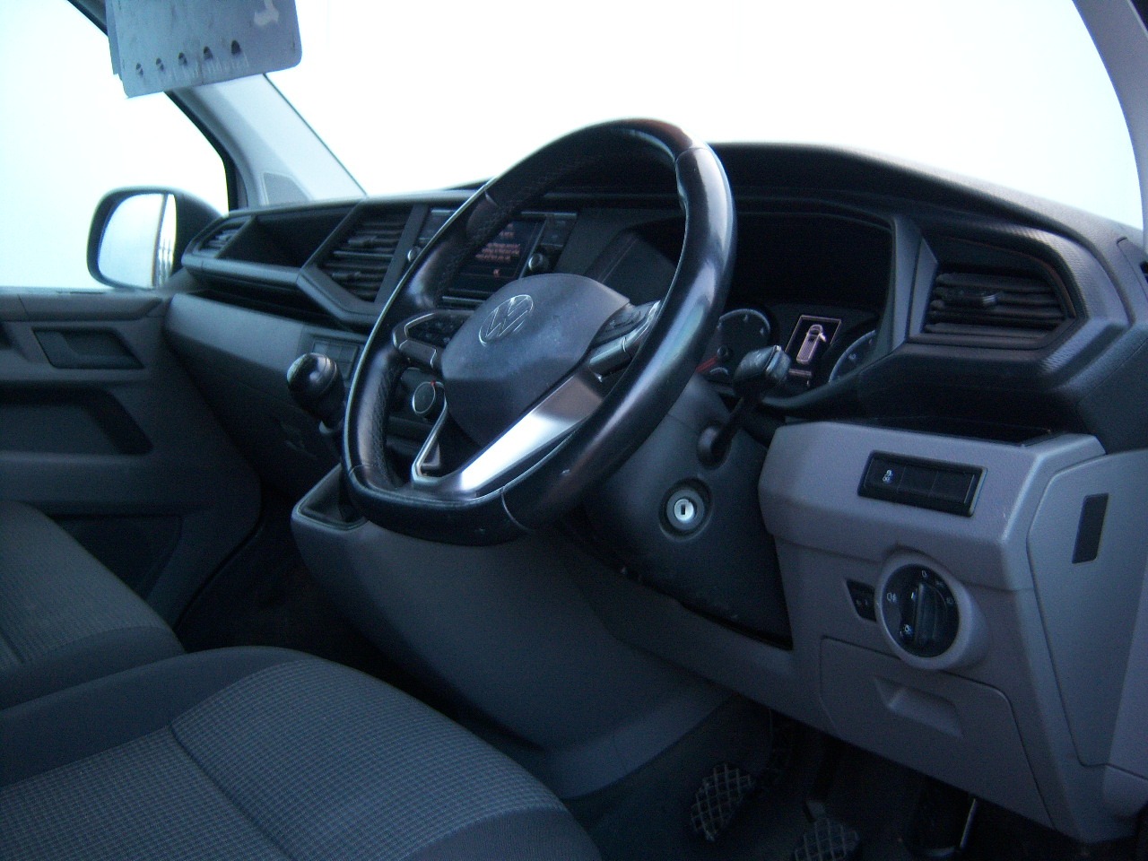 Used Volkswagen Transporter 2023 for sale - 76709807: Photo 11