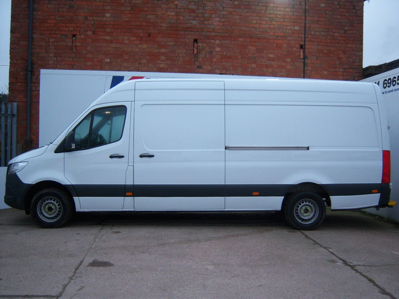 Used Mercedes-Benz Sprinter 2023 for sale - 77326952: Photo 2