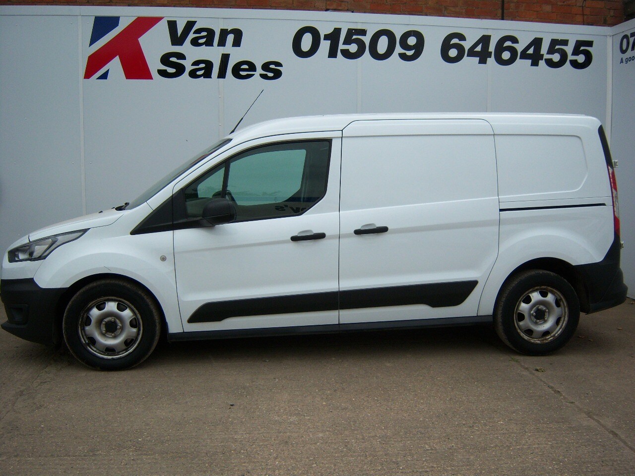 Used Ford Transit Connect 2020 for sale - 75638106: Photo 2