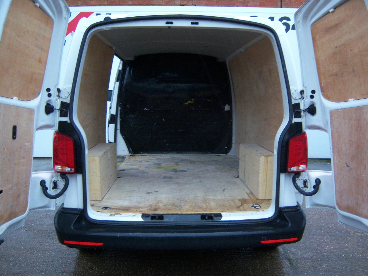 Used Volkswagen Transporter 2023 for sale - 77196500: Photo 5