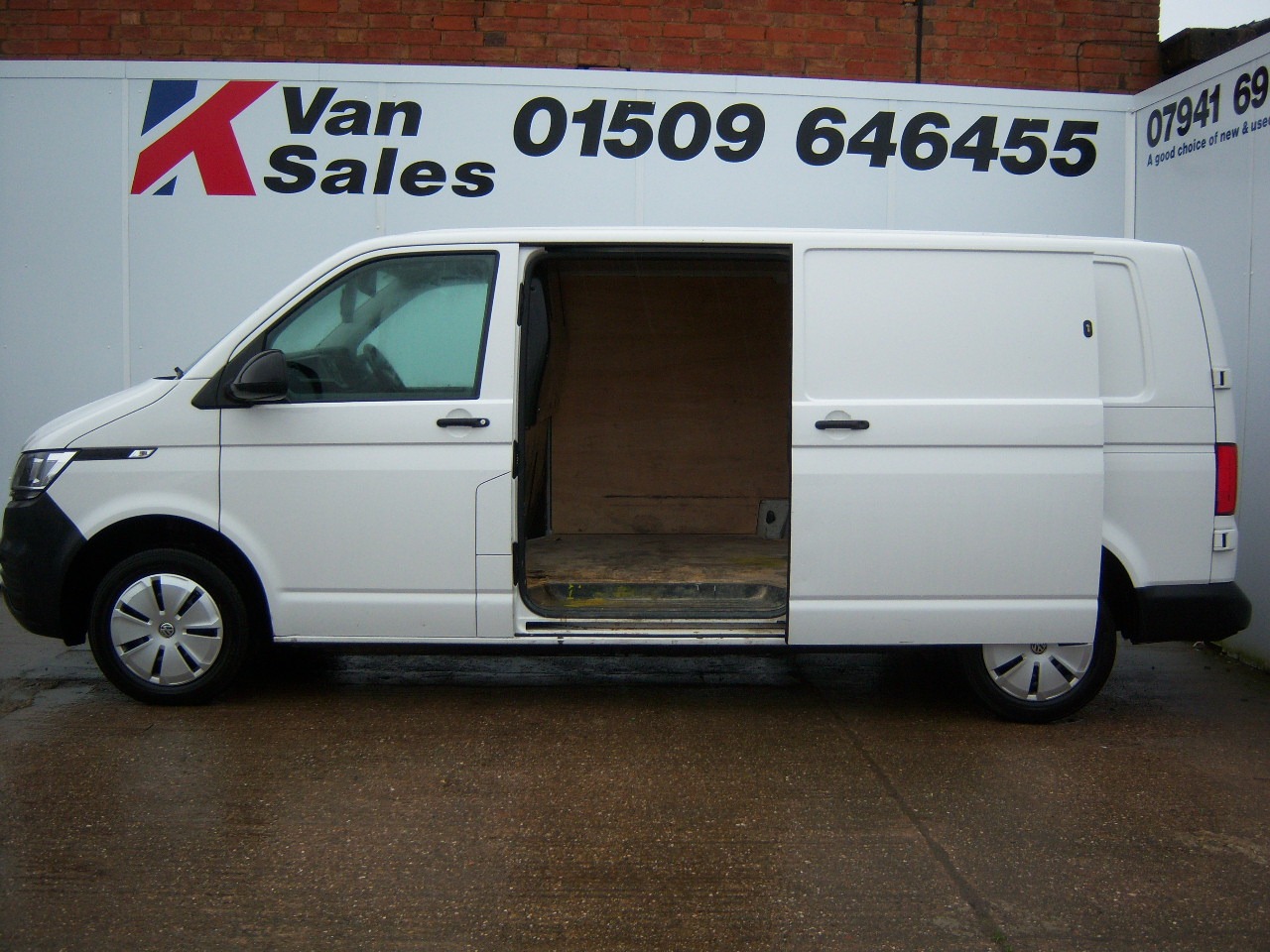Used Volkswagen Transporter 2023 for sale - 77196500: Photo 8