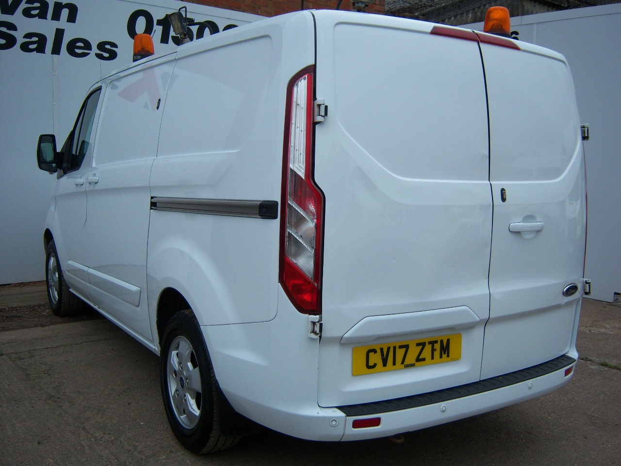 Used Ford Transit Custom 2017 for sale - 76331137: Photo 4