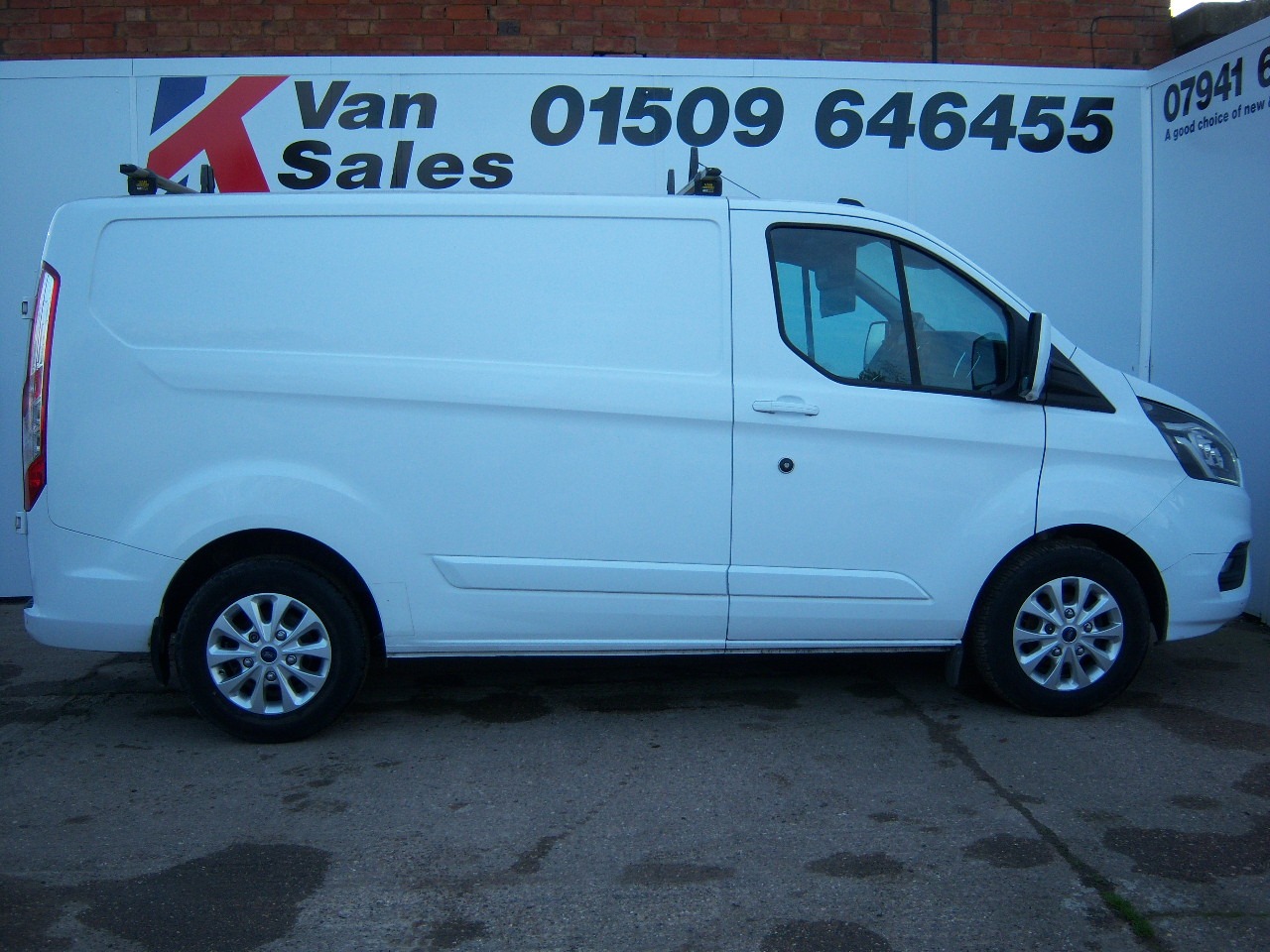 Used Ford Transit Custom 2020 for sale - 76652721: Photo 2