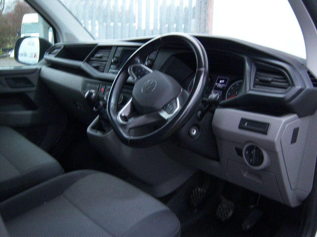 Used Volkswagen Transporter 2023 for sale - 76891649: Photo 11