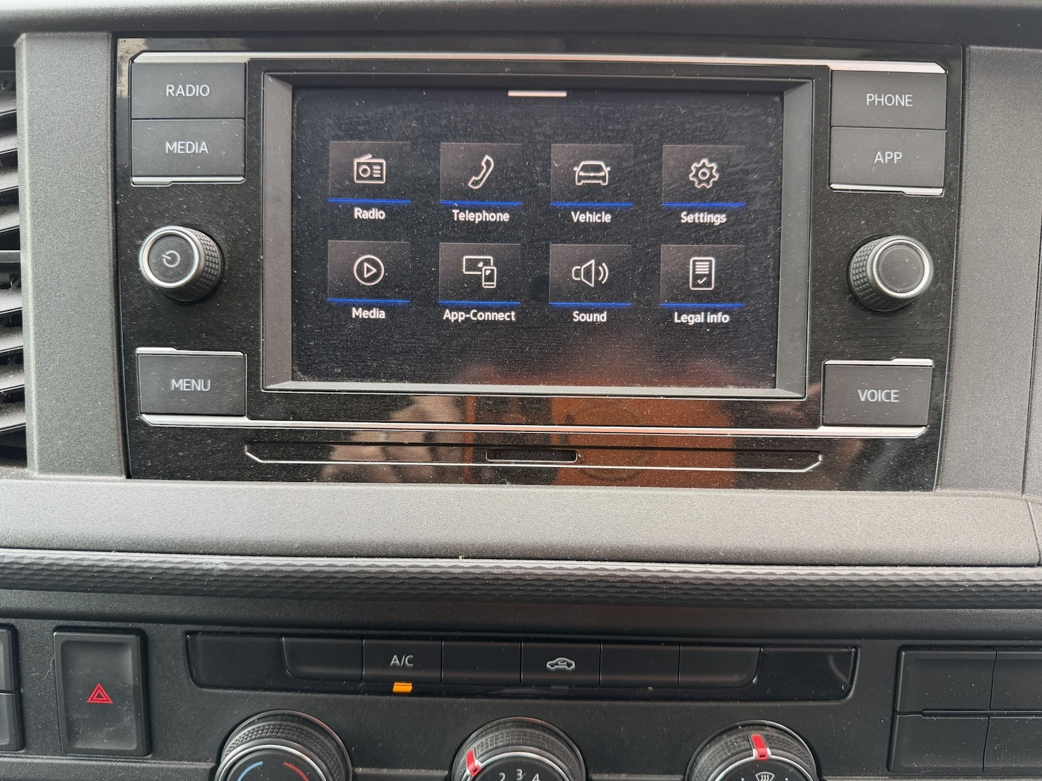 Used Volkswagen Transporter 2023 for sale - 78198166: Photo 9