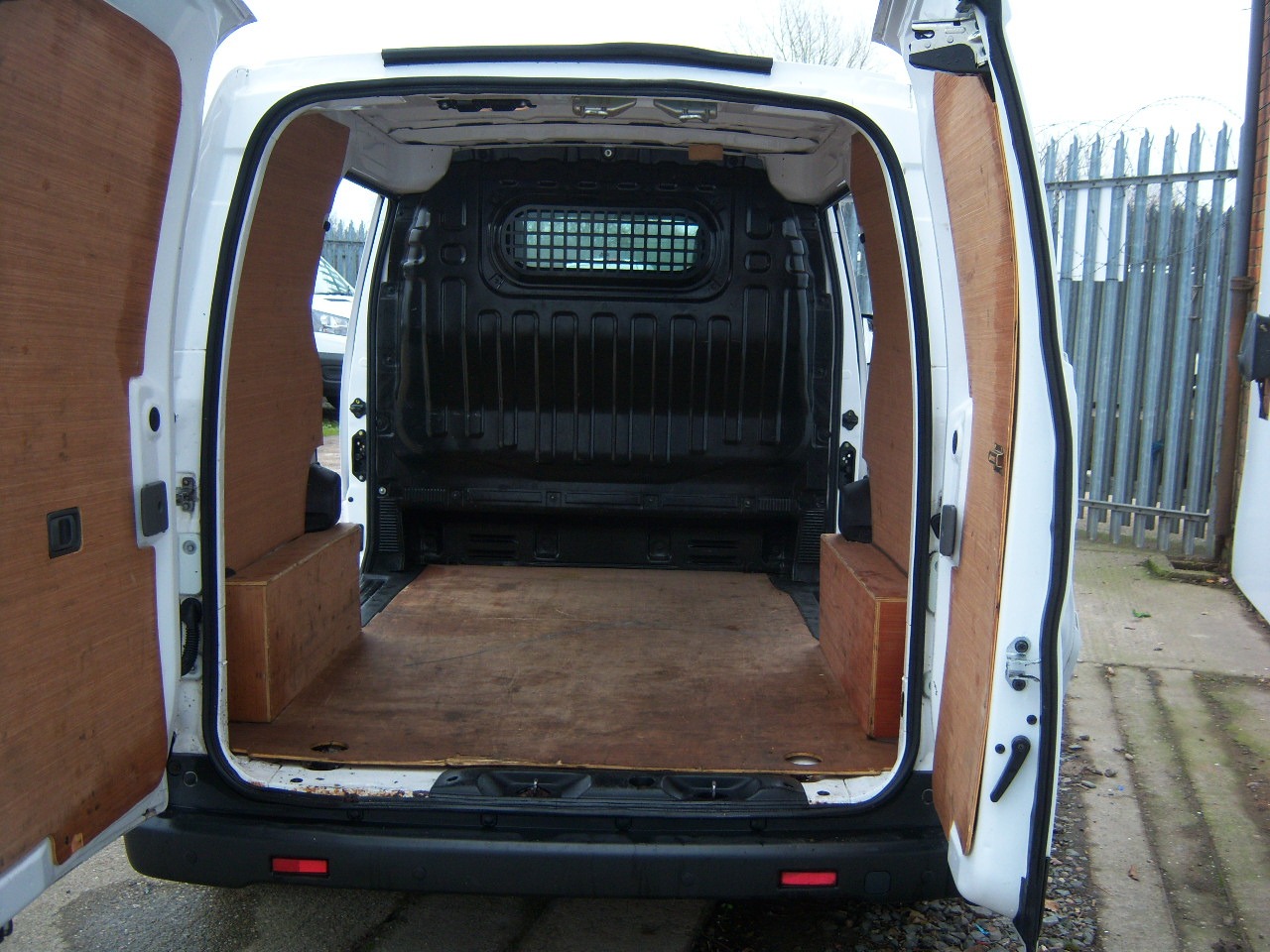 Used Nissan e-NV200 2015 for sale - 76918901: Photo 7