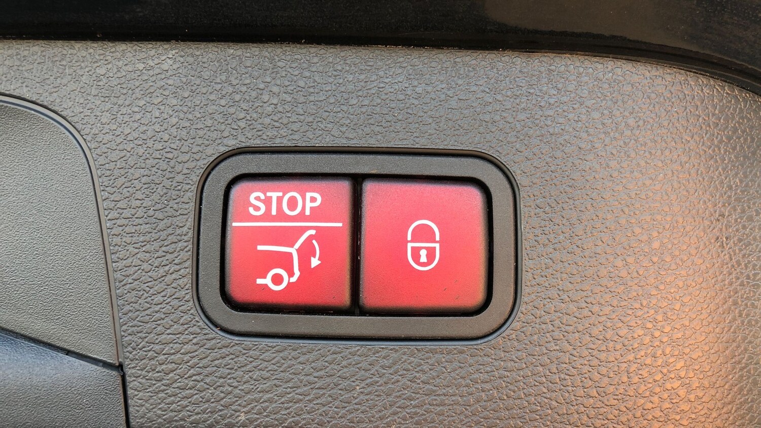 Used Mercedes-Benz EQC 2023 for sale - 76603772: Photo 30