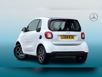 Used smart fortwo 2018 for sale - 77423775: Photo