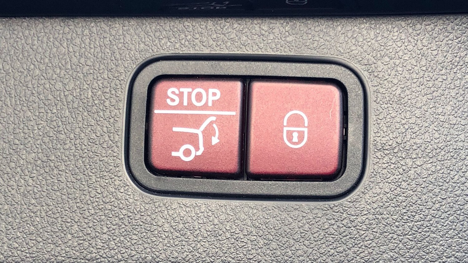 Used Mercedes-Benz C Class 2023 for sale - 76699732: Photo 25