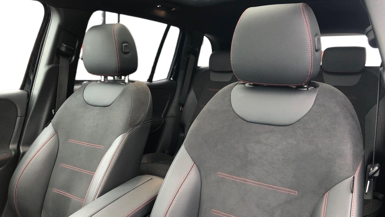 Used Mercedes-Benz EQB 2024 for sale - 76413448: Photo 11