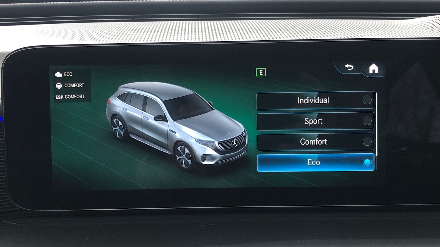 Used Mercedes-Benz EQC 2023 for sale - 77605359: Photo 30