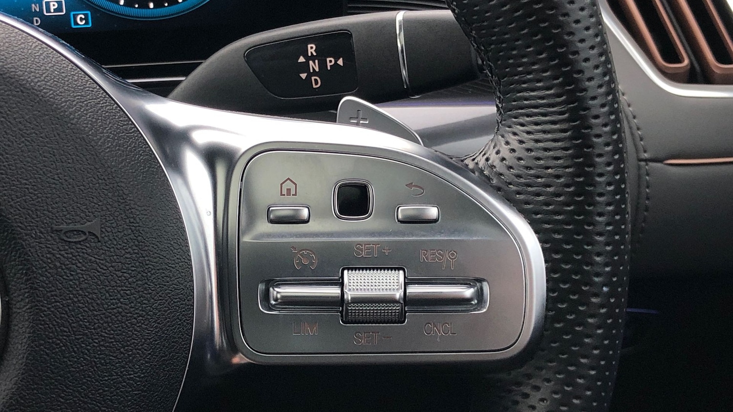 Used Mercedes-Benz EQC 2023 for sale - 77605359: Photo 32