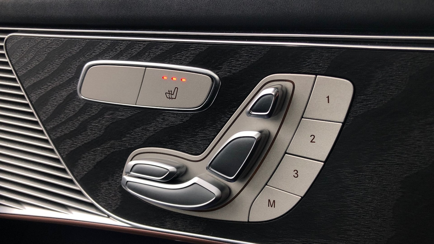 Used Mercedes-Benz EQC 2023 for sale - 77605359: Photo 33