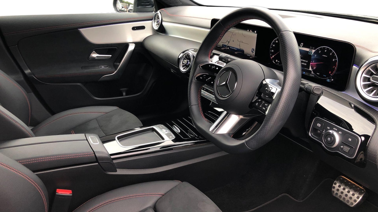 Used Mercedes-Benz CLA 2025 for sale - 76413592: Photo 3