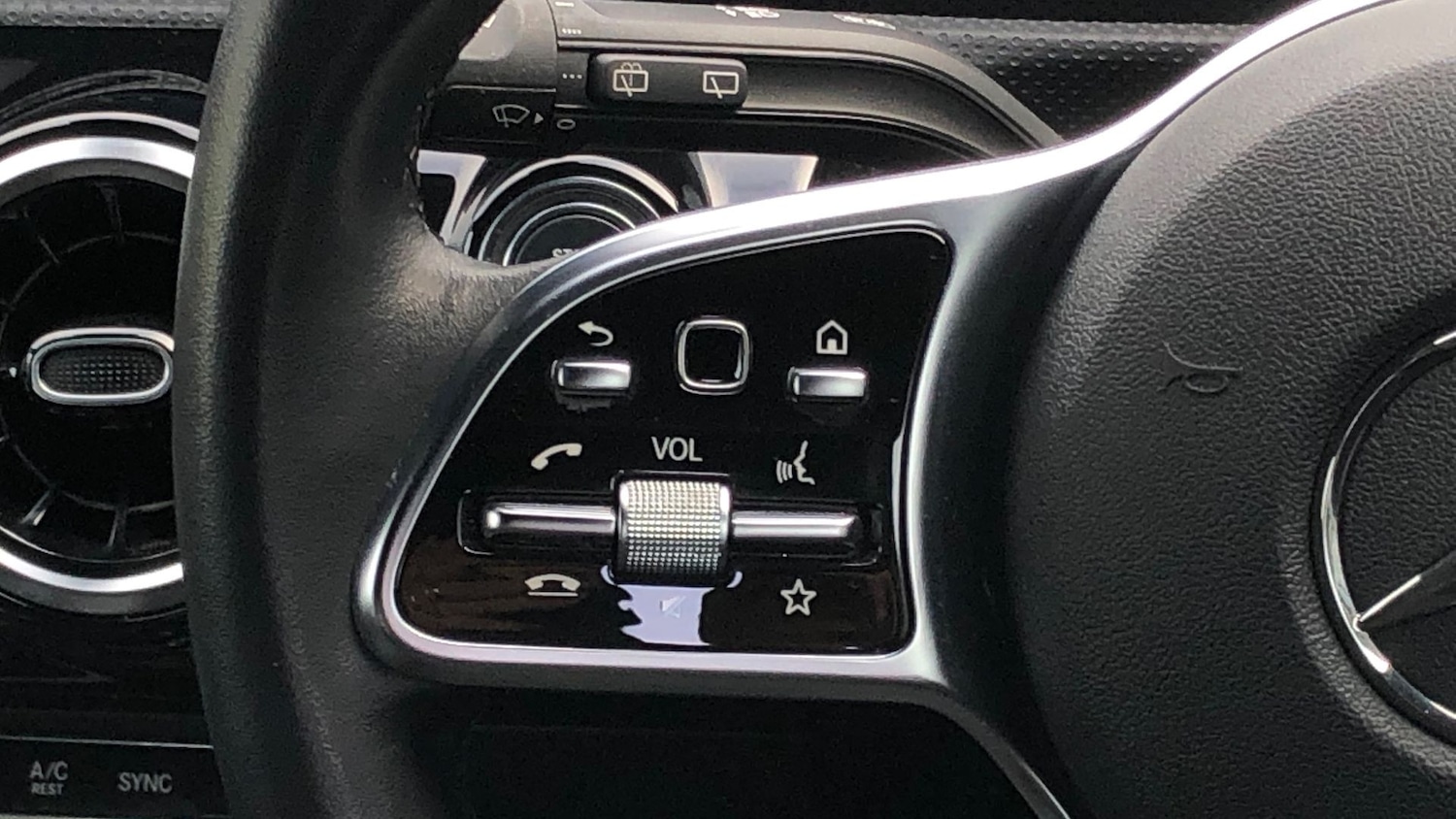 Used Mercedes-Benz A-Class 2019 for sale - 76763288: Photo 19