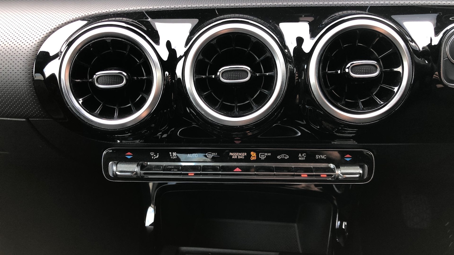 Used Mercedes-Benz A-Class 2019 for sale - 76763288: Photo 34