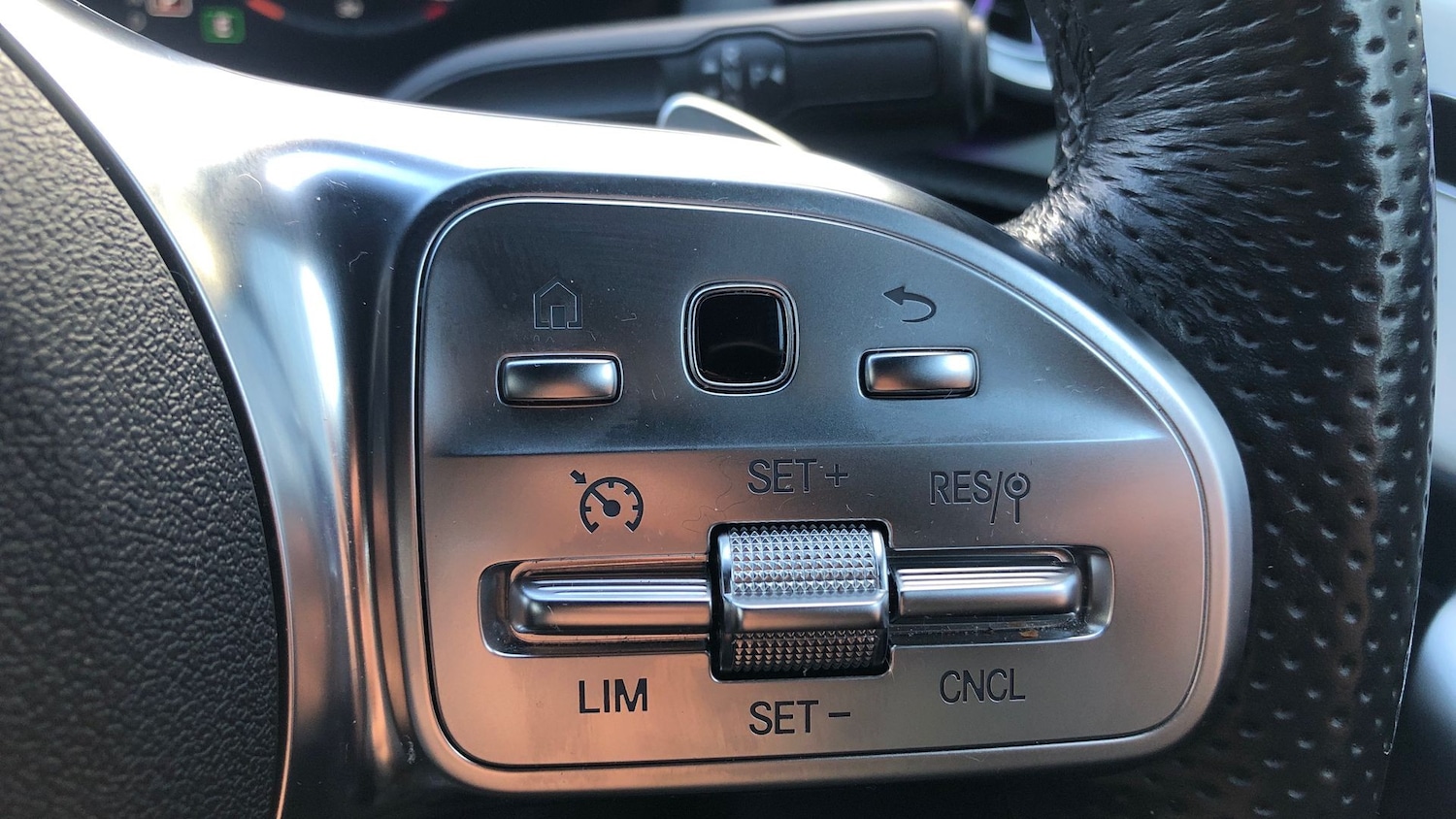 Used Mercedes-Benz CLA 2022 for sale - 76963745: Photo 31