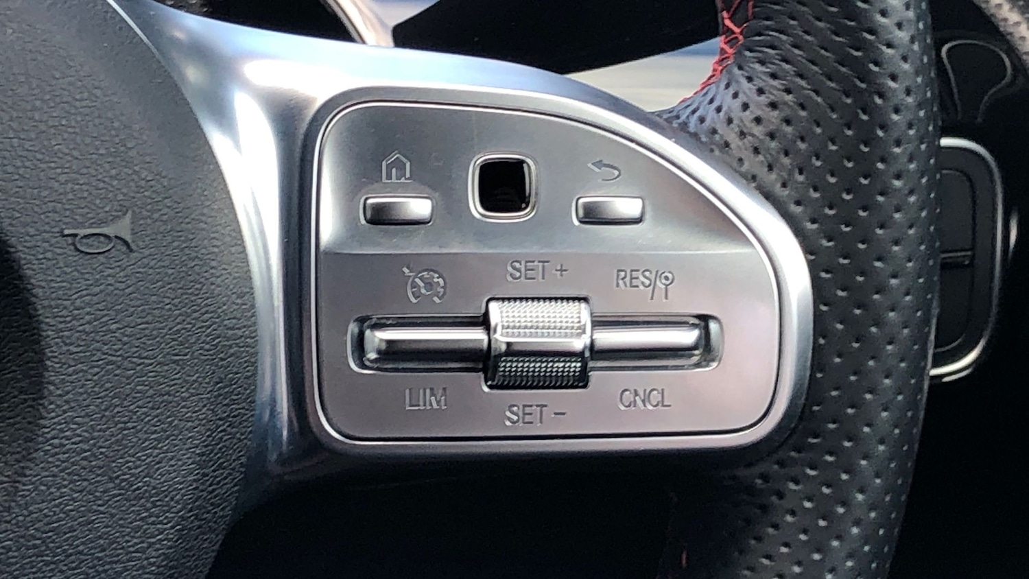 Used Mercedes-Benz A-Class 2019 for sale - 76413496: Photo 23