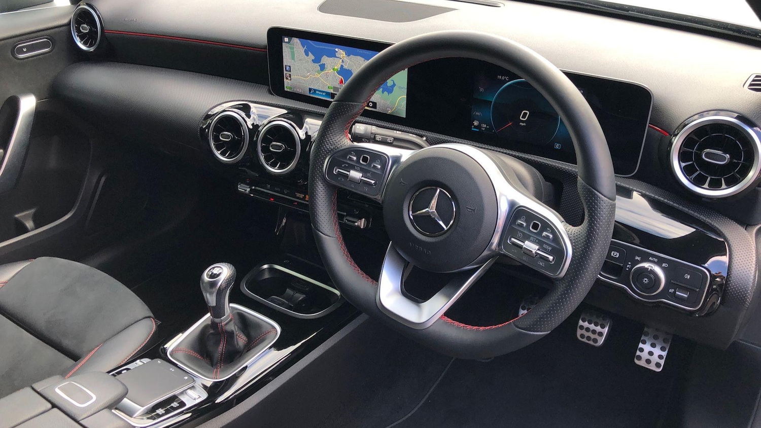 Used Mercedes-Benz A-Class 2019 for sale - 76413496: Photo 3