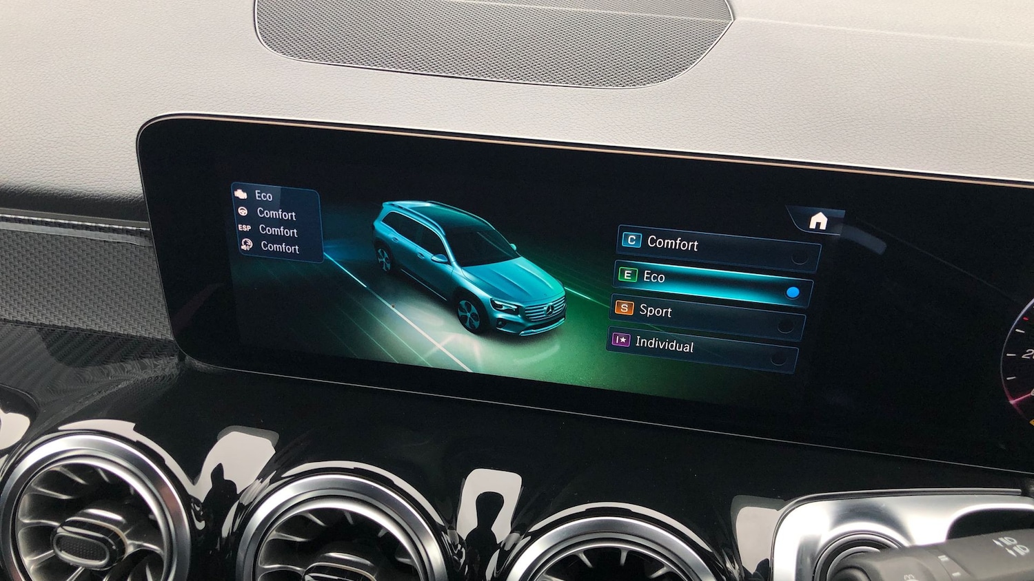 Used Mercedes-Benz GLB 2024 for sale - 76819777: Photo 28