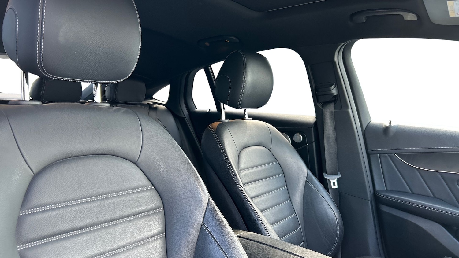 Used Mercedes-Benz GLC 2021 for sale - 76413623: Photo 11