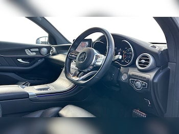 Used Mercedes-Benz GLC 2021 for sale - 76413623: Photo