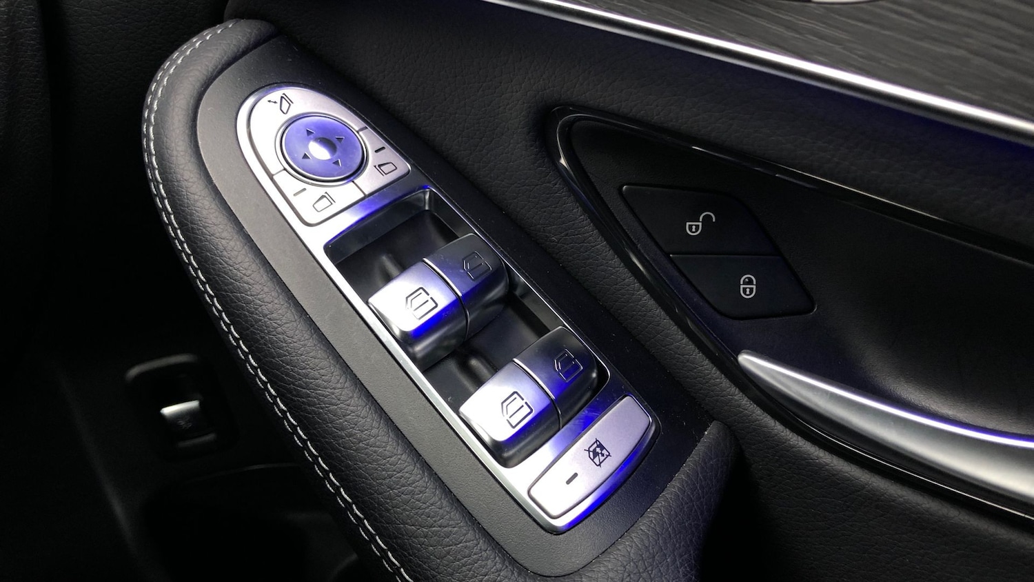 Used Mercedes-Benz GLC 2022 for sale - 77341037: Photo 26