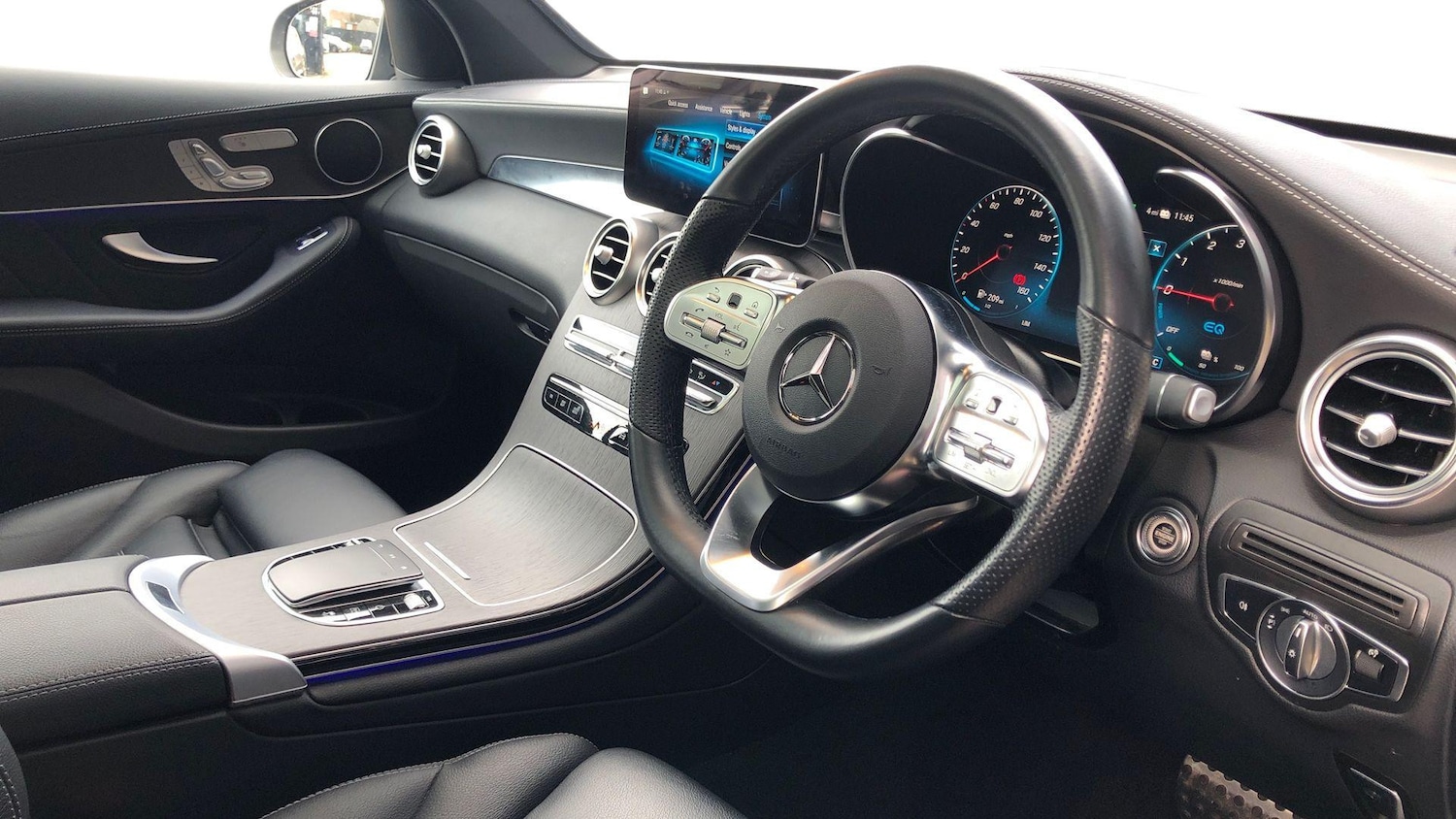 Used Mercedes-Benz GLC 2022 for sale - 77341037: Photo 3