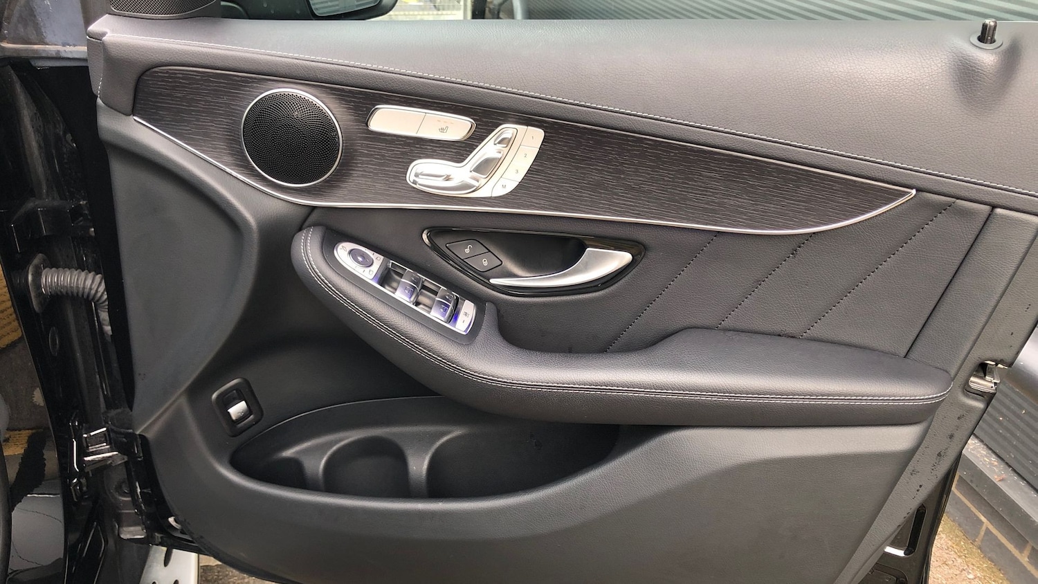 Used Mercedes-Benz GLC 2022 for sale - 77341037: Photo 36