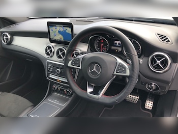 Used Mercedes-Benz GLA 2019 for sale - 76606108: Photo